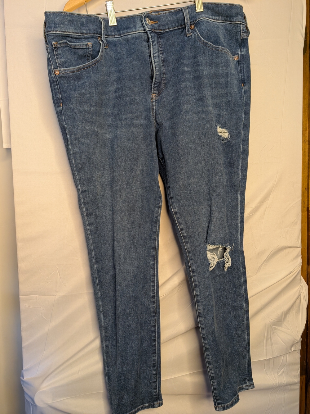 Express Skinny Mid Rise 4-Way Hyper Stretch Distressed Jeans 16R